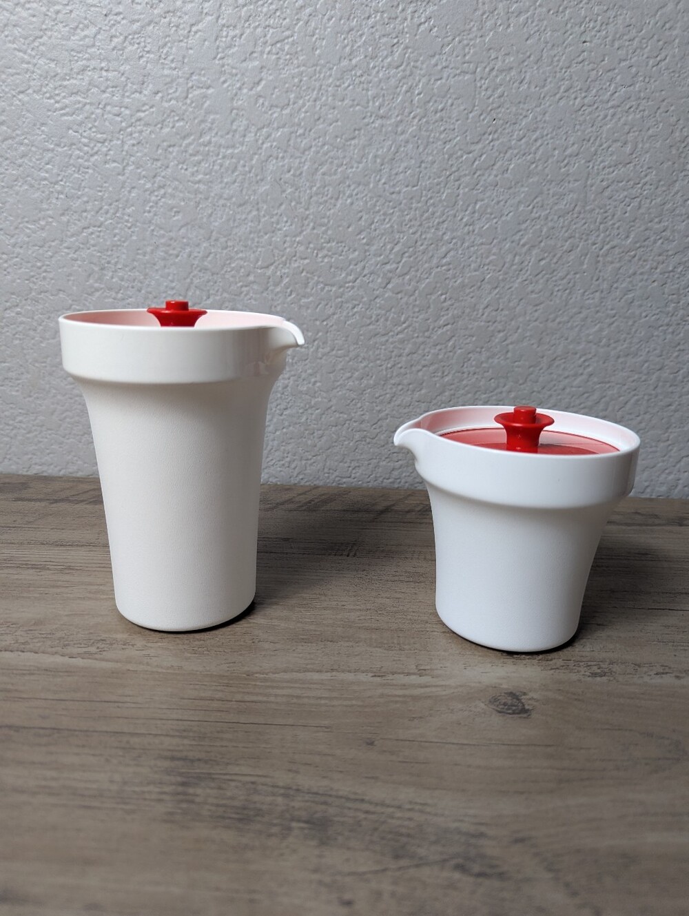 Tupperware Creamer & Sugar Set - Picture 2 of 14
